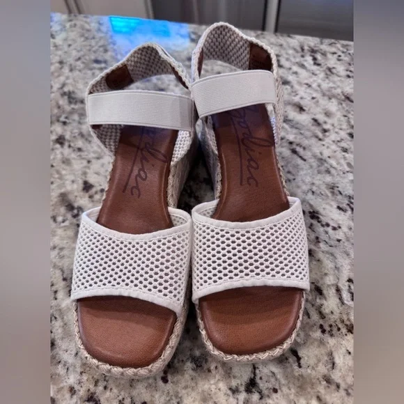 Zodiac White Woven Espadrille Wedges - Picture 2 of 5